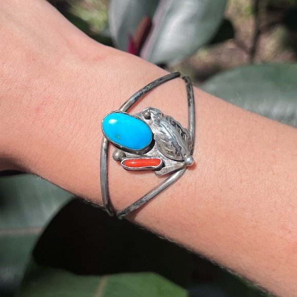 Vintage Red Coral & Turquoise Sterling Silver Cuff - Picture 4 of 16